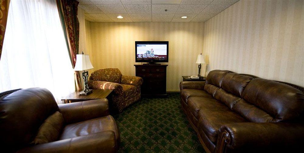Vance Greystone Inn & Suites מראה חיצוני תמונה