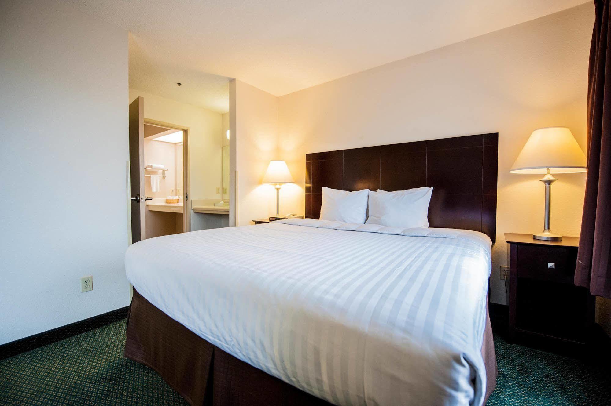 Vance Greystone Inn & Suites מראה חיצוני תמונה